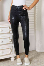 Load image into Gallery viewer, Black Leopard High Waist Leggings
