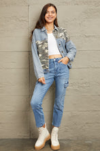 Load image into Gallery viewer, Washed Denim Camo Contrast Jacket
